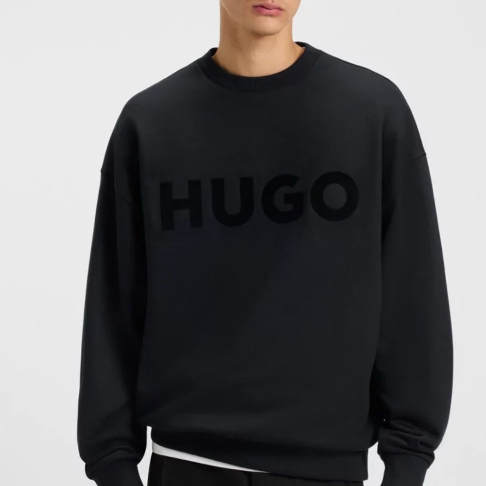 HUGO Men's Black Crewneck Sweater